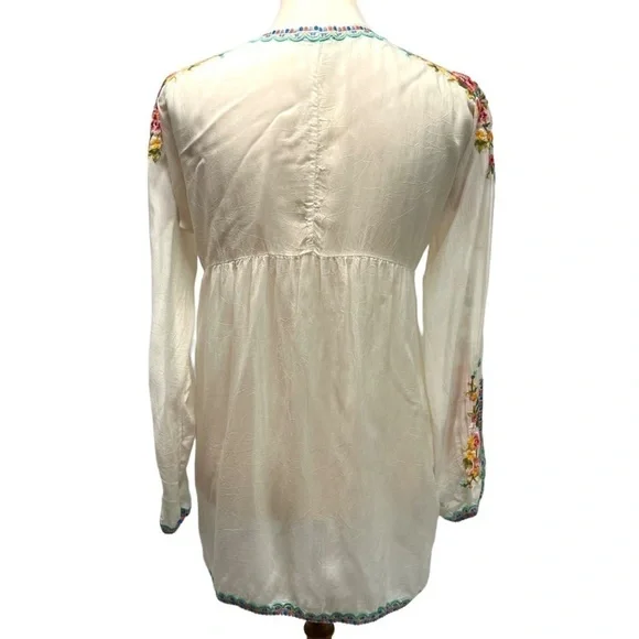 Johnny Was White Embroidered Floral Boho Peasant Top - Picture 5 of 10